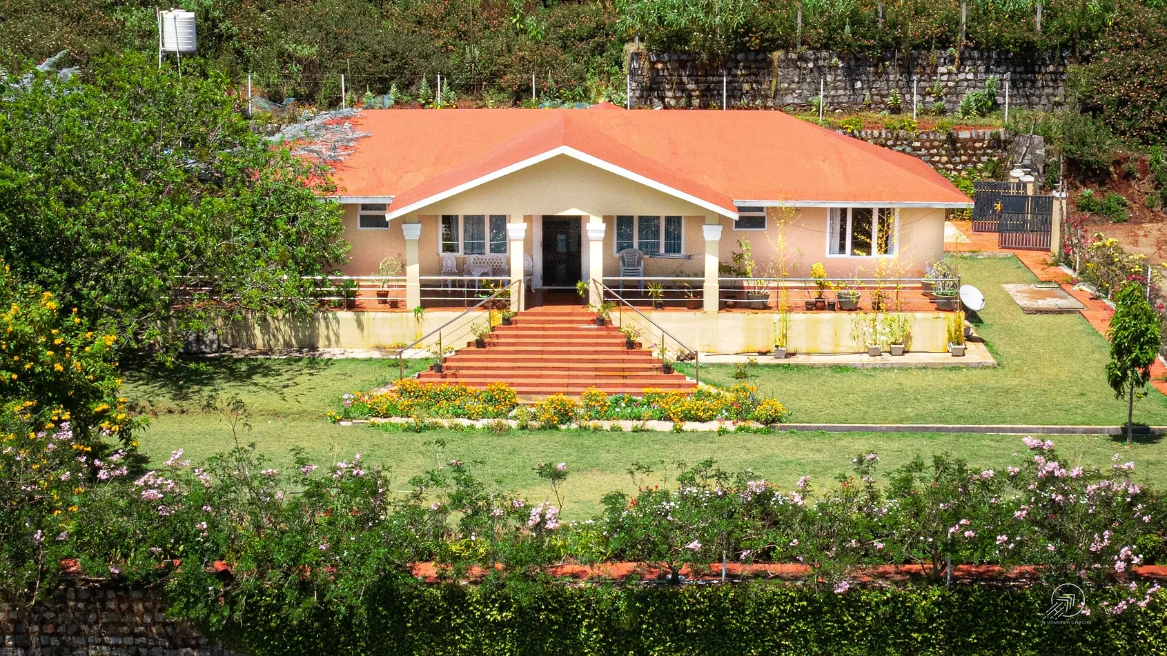 Hill Retreat Logo